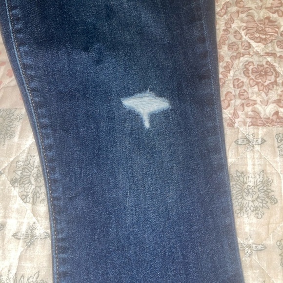Gap true skinny Mid Rise distressed jeans NWT - Picture 5 of 8